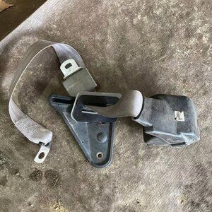 Pontiac firebird formula trans am 1993-2002 left rear seatbelt assembly